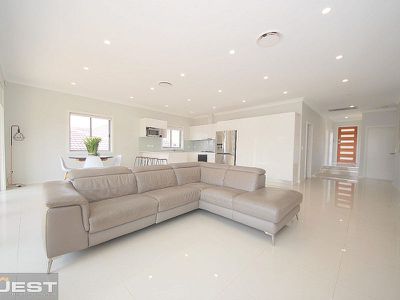 9 / 2 Curtin Place, Condell Park