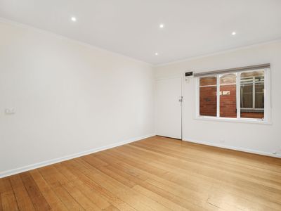 4/94 Kerferd Street, Essendon North