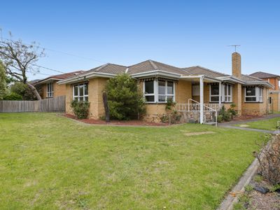 2 Donald St, Clayton