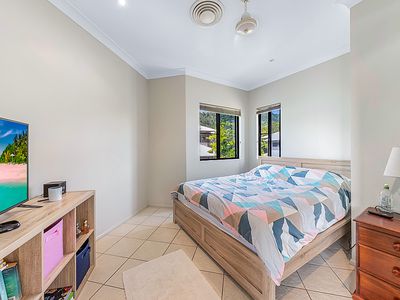 8 / 14 Altmann Avenue, Cannonvale