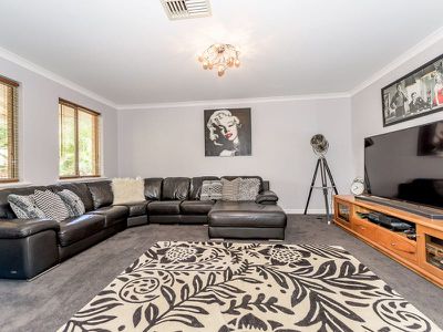6 Loxley Place , Baldivis