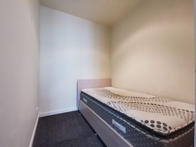 808 / 243 Franklin Street, Melbourne