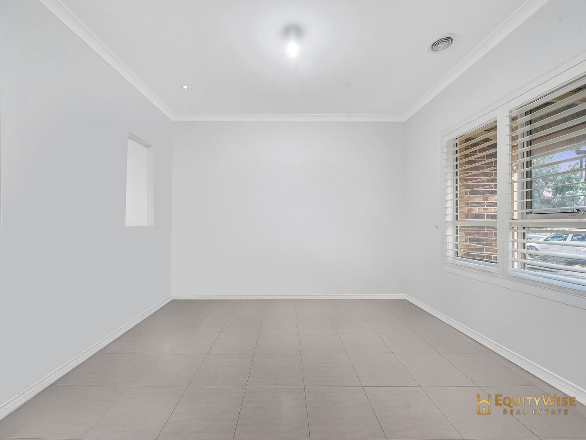 21 Brockwell Crescent, Manor Lakes