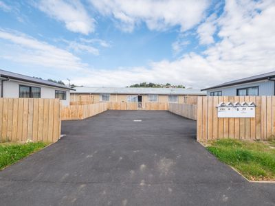 E / 20 David, Caversham