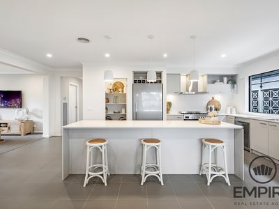 45 Centenary Boulevard, Officer South