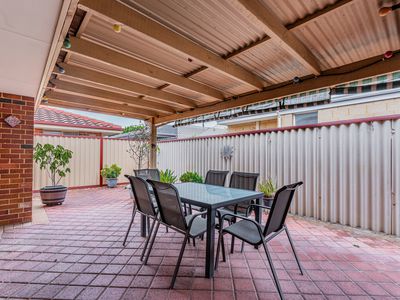 8 / 12 Deschamp Road, Morley