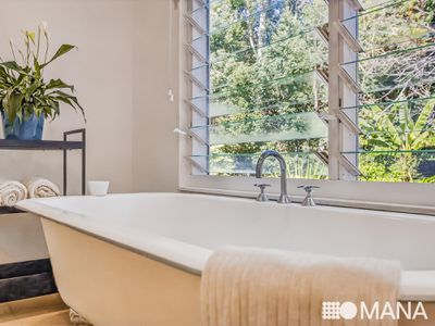 11 Waranga Crescent, Burringbar