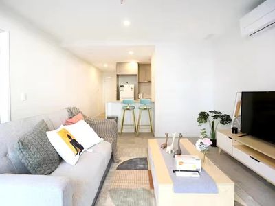537 / 355 Anketell st , Greenway