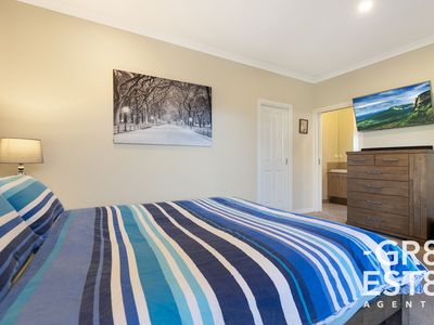 23 Nagle Crescent, Cranbourne West