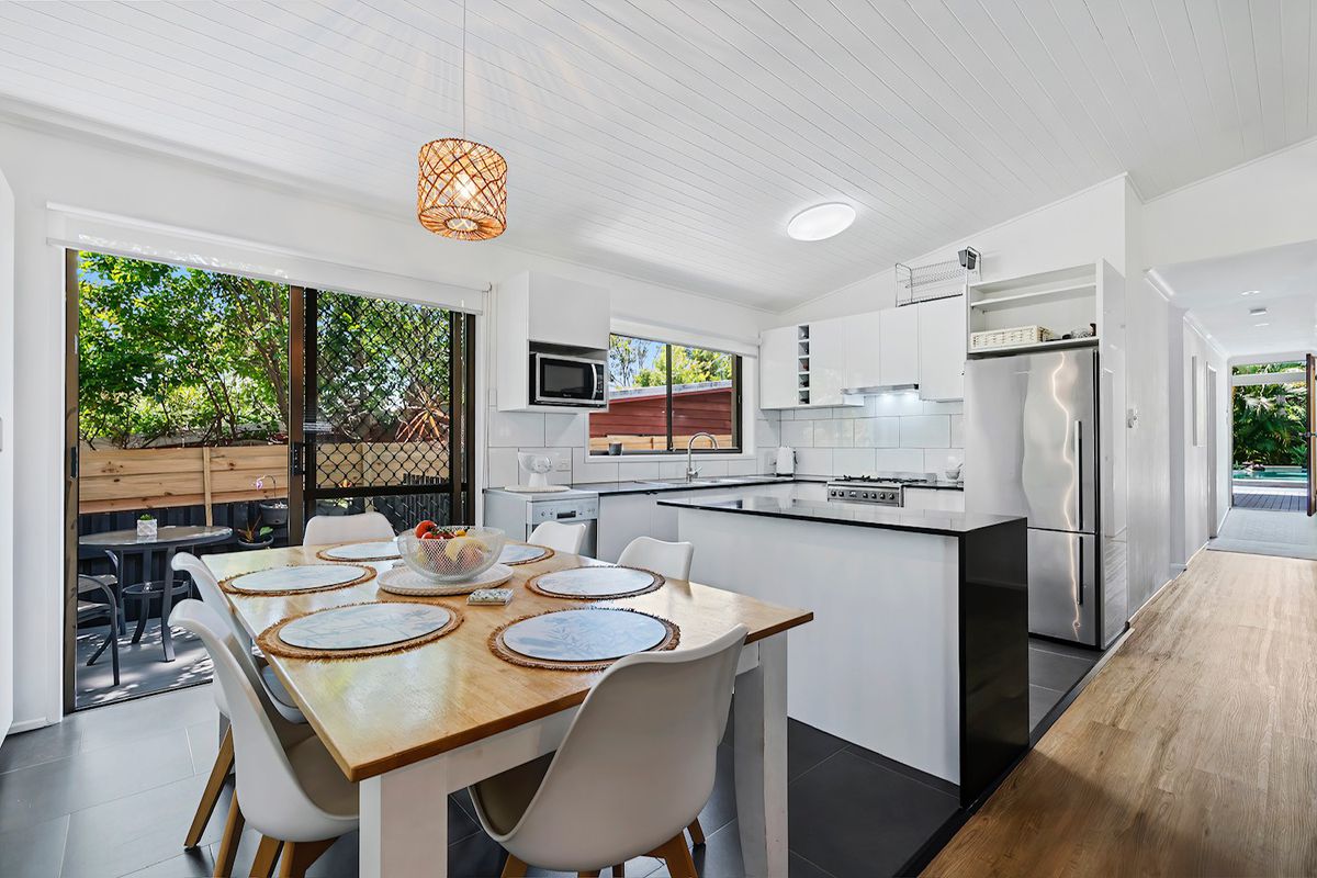 13 McNab Ave, Tewantin
