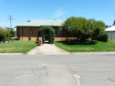 1-2 Lorelle Court, Tocumwal
