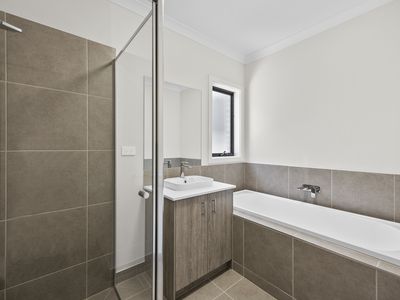 4 Tomatina Way, Berwick