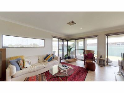 12 Aquarius Court, Dubbo