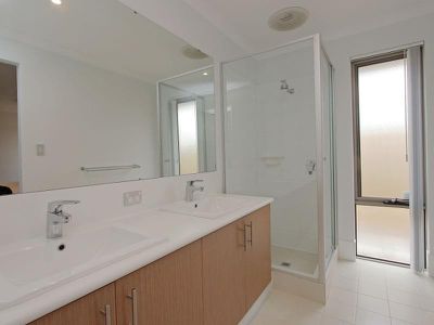 9 Lee-steere Crescent, Piara Waters