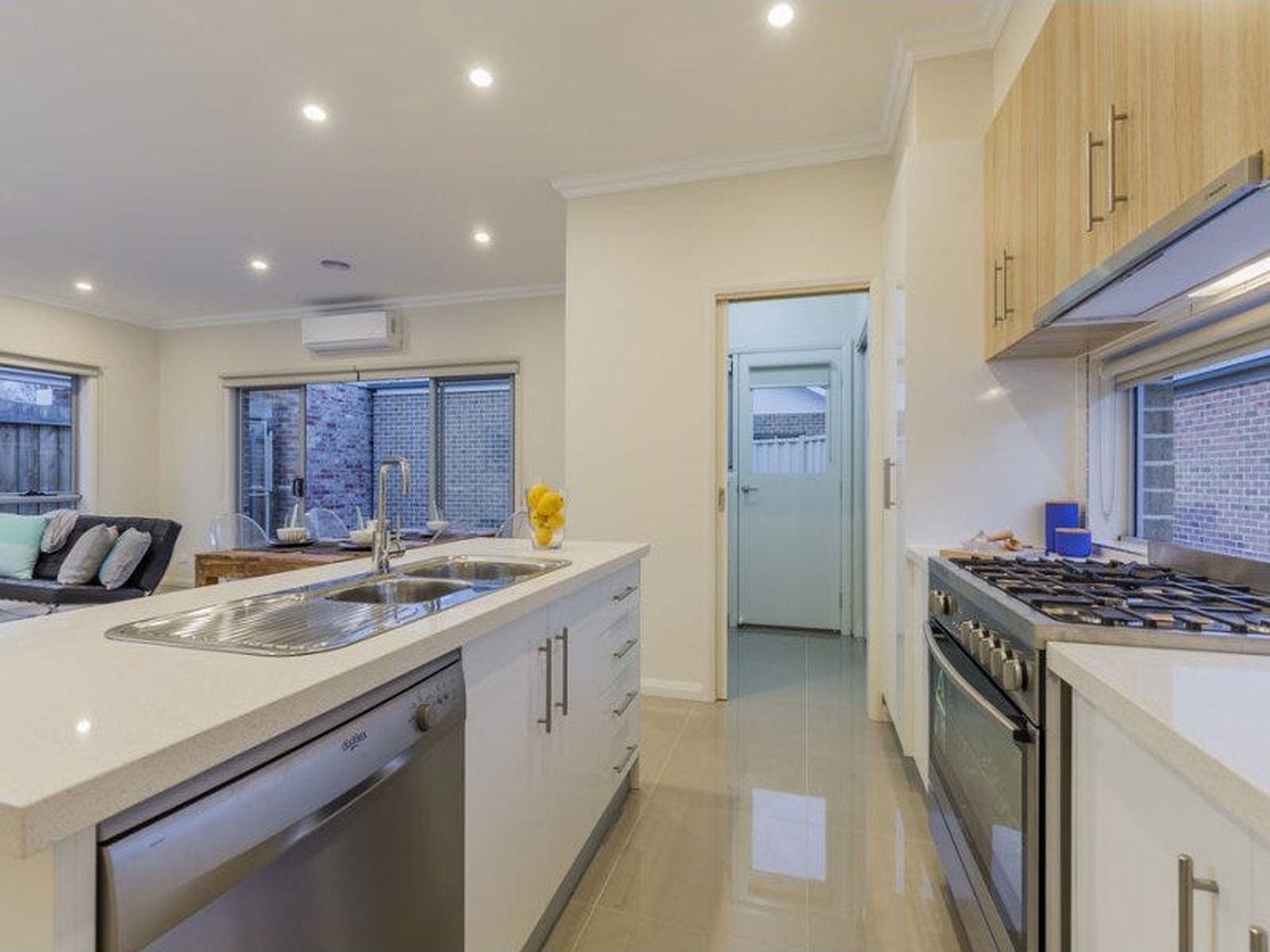 1 / 24 Clarence Street, Geelong West
