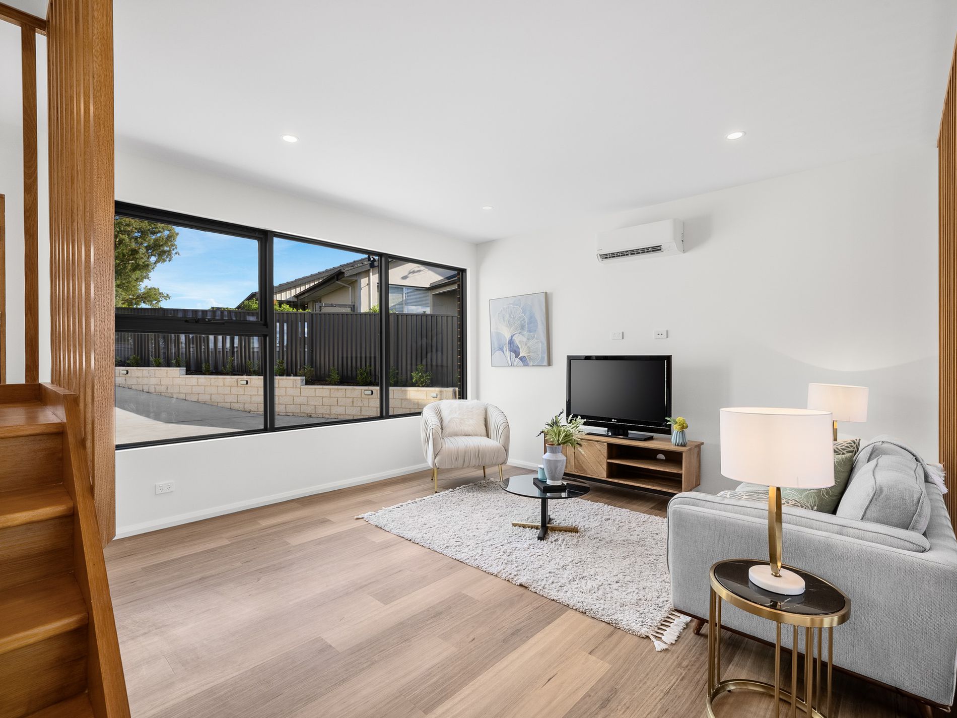 3 / 8 Aurora Close, Mawson