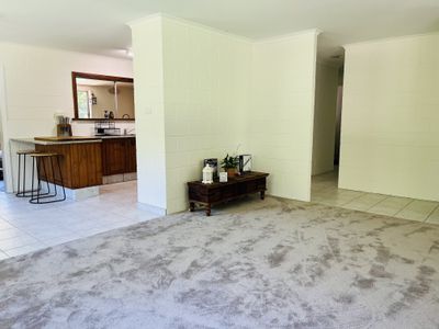 77 Summit Road, Pomona