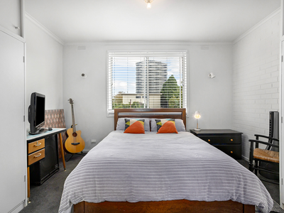 8 / 17 Charnwood Road, St Kilda