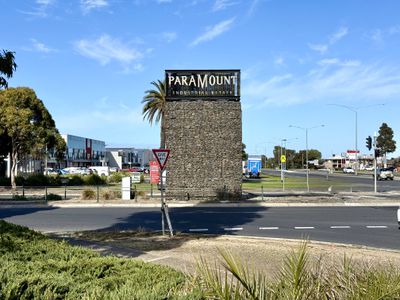13 (LV1) / 85 Mt Derrimut Road, Deer Park