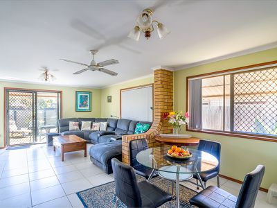 44 South Street, Urangan
