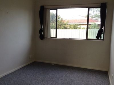 2 / 7 Windle Street, Lake Illawarra