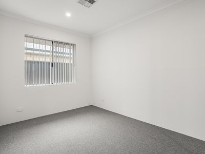 4 Lustre Rd, Baldivis