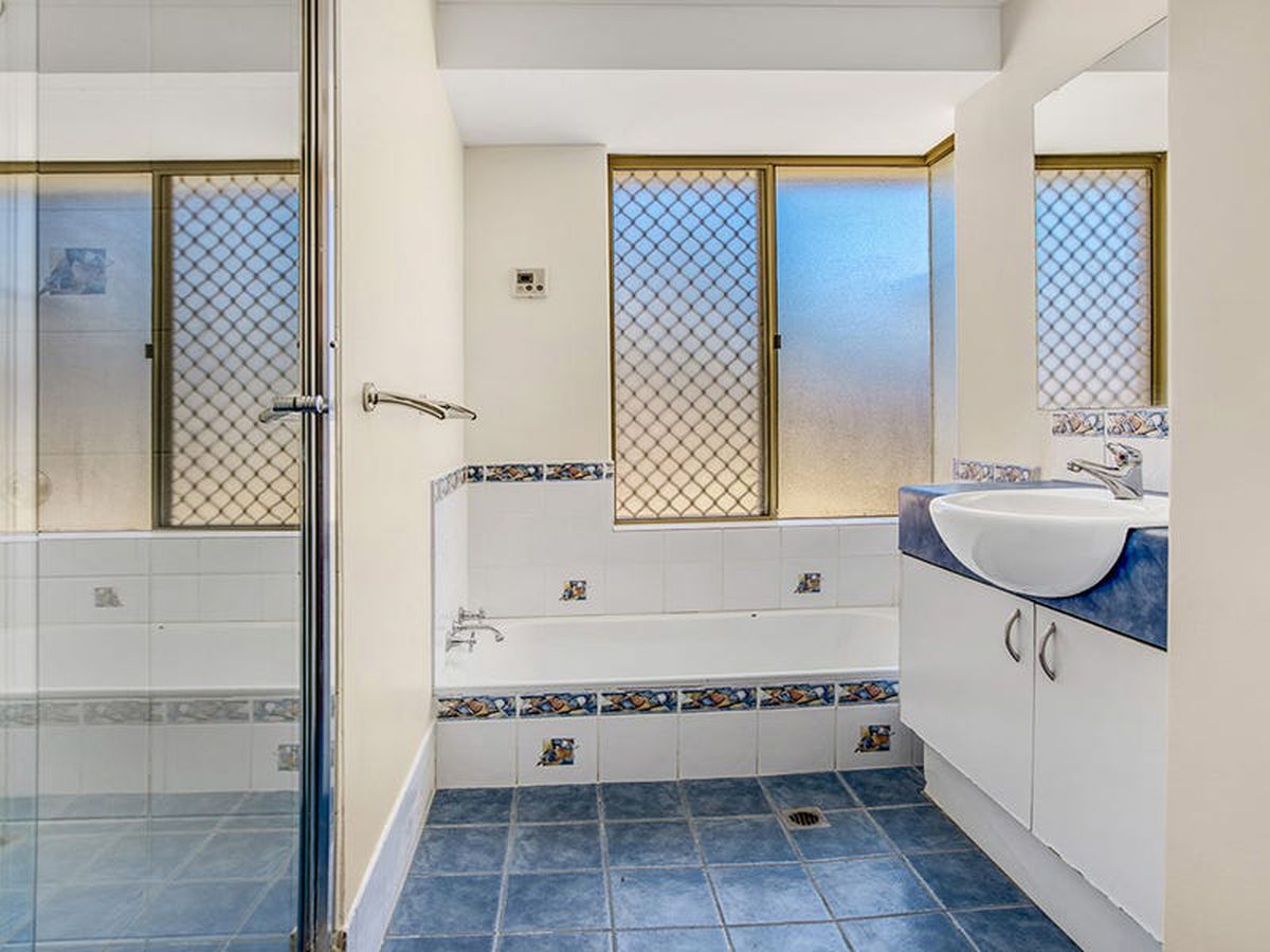 33 Redheart Drive, Thornlie