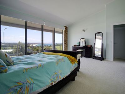 22 Glenelg Crescent, Red Head