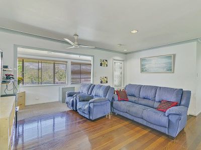 17 Amanda Street, Rochedale South