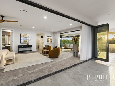 2515 Cressbrook Drive , Hope Island