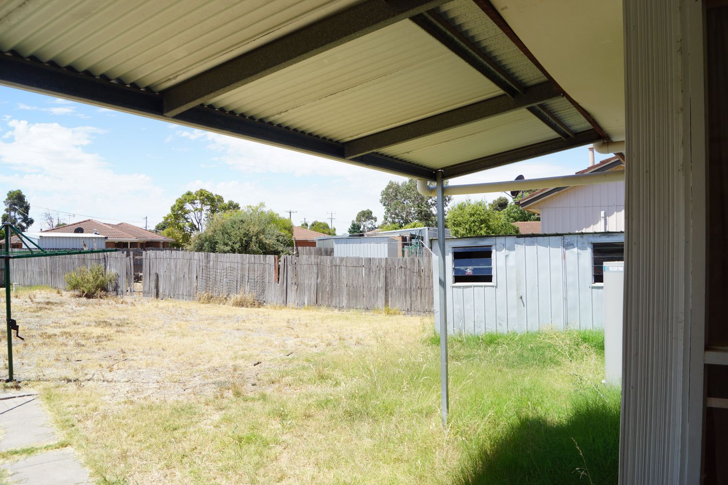 6 Felstead Avenue, Horsham