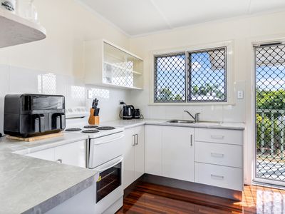 5 Poinciana Street, Cranbrook