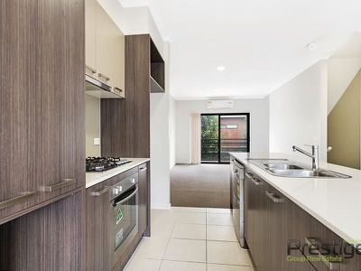 12 / 6 Huckson Street, Dandenong