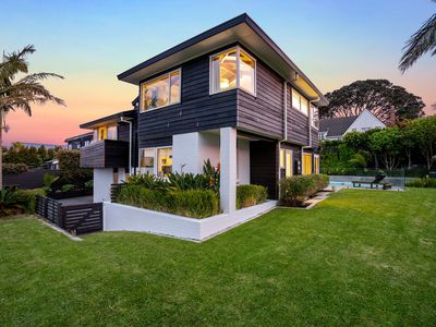 556 Beach Road, Rothesay Bay