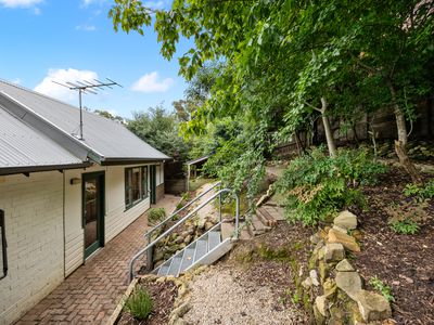 22 George Avenue, Crafers West