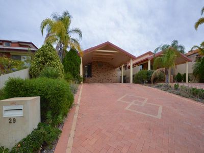 29 Tindals Crescent, Hannans