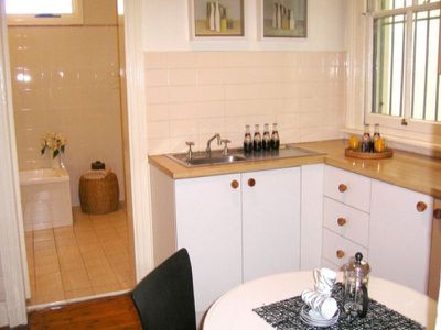 2 / 280 Bridge Road, Forest Lodge