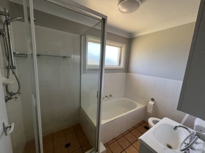15 Bassett Drive, West Bathurst
