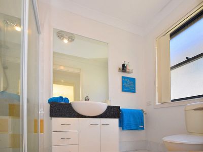 10 Riverbreeze Avenue, Noosa Waters