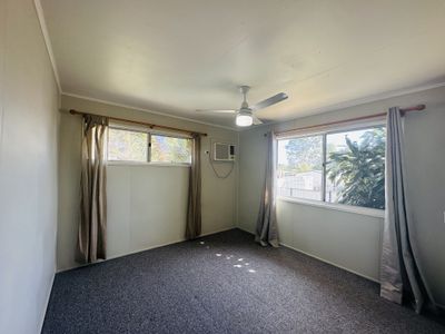 25 Sedgman Street, Moranbah
