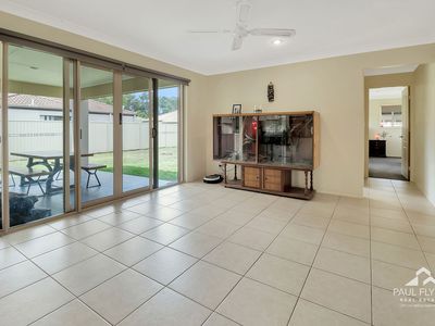 6 Rumbold Court, Upper Coomera