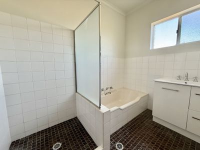 6 / 227 Edward Street, Hay