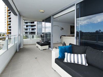 305 / 30 The Circus, Burswood