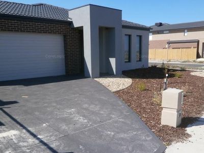 34 Spectacle Crescent, Point Cook