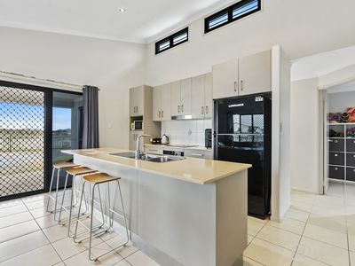 86 Amalfi Drive, Zilzie