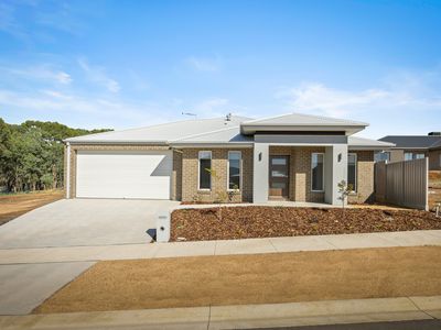 3 BOWYER-SMITH WAY, Leneva