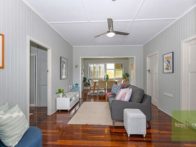 8A Tuffley Street, West End