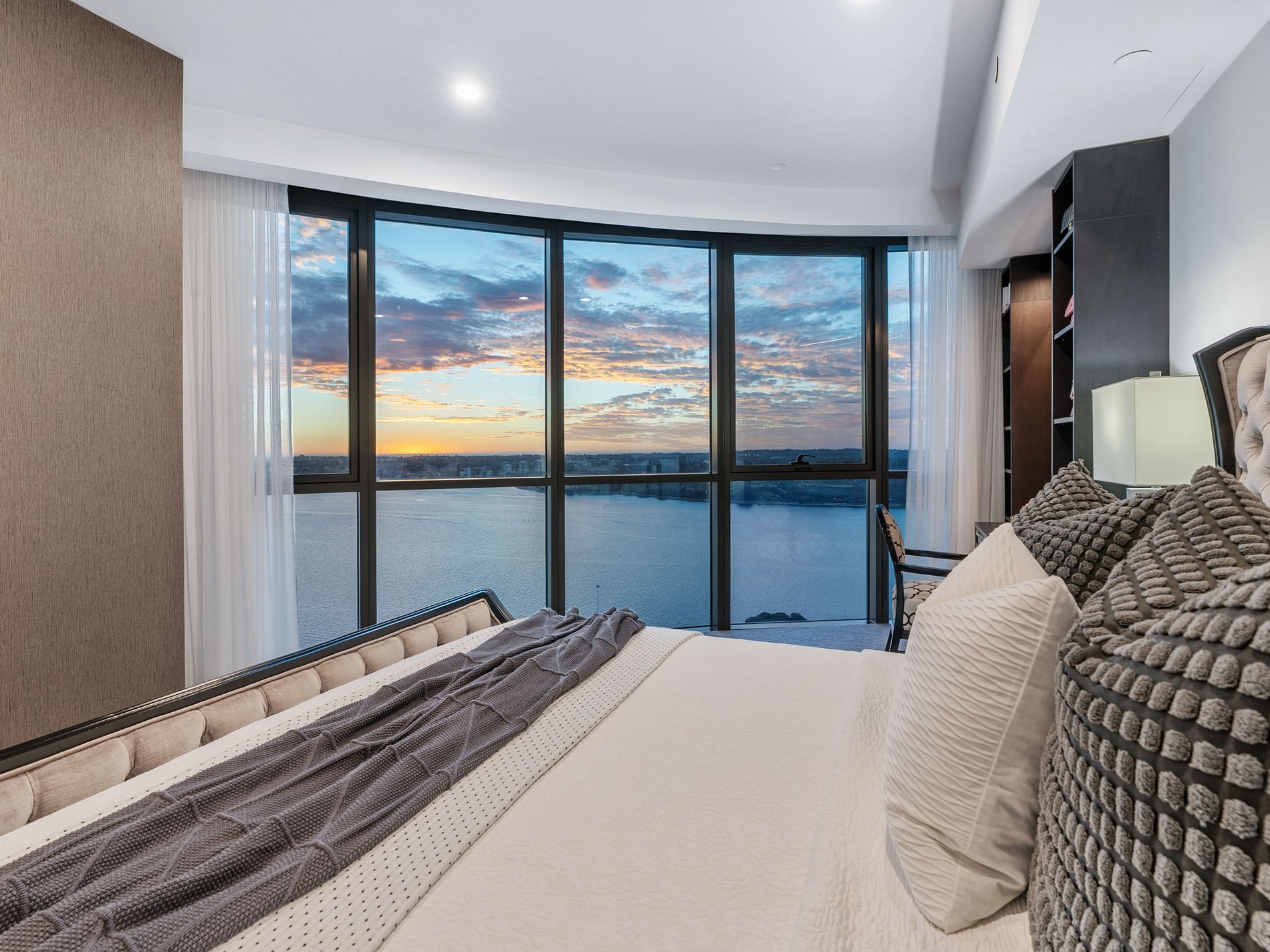 3303 / 99 Mill Point Road, South Perth