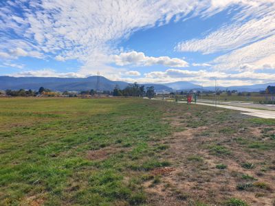 Kings Grove Estate Sale Street, Huonville