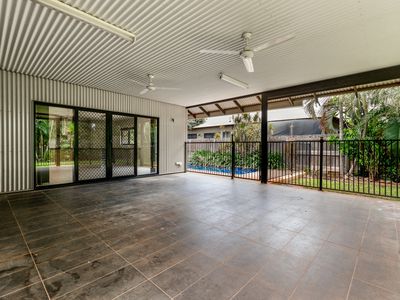 18 Honeyeater Loop, Djugun